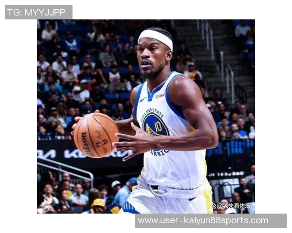 雷霆三分如虹狄龙替补席无奈神情引发网友热议 雷霆三分如虹狄龙替补席无奈神情引发网友热议