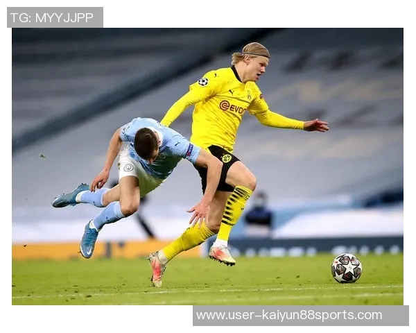 曼城球员哈兰德迪亚斯携手探访儿童医院捐赠超1300份温暖礼物